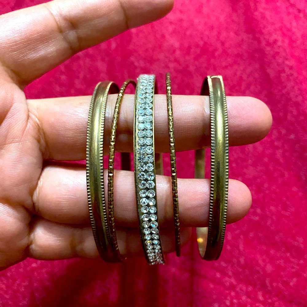 Jewelry - Picture 3 of 3